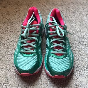 NEVER WORN Asics running shoes sz 6.5